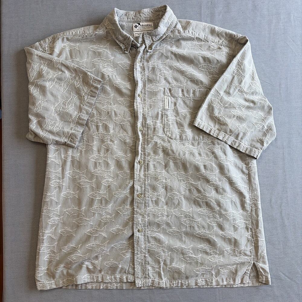 Columbia Men's Short Sleeve Button Up Shirt Size XL Sage Green/Gray Fish Print